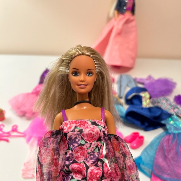 Jewel Girl and Cali Girl Barbie Lot - Picture 6 of 16